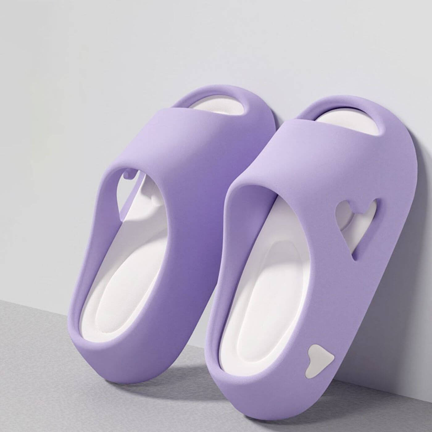 Amoura™ - Hollow Heart Design Cloud Flip Flops