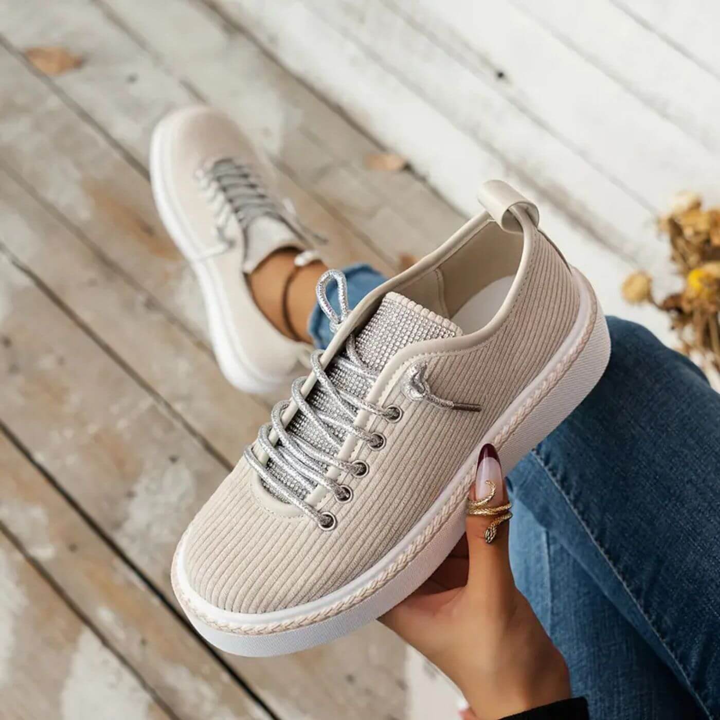 Charlotte™ - Stylish Corduroy Orthopedic Sneakers