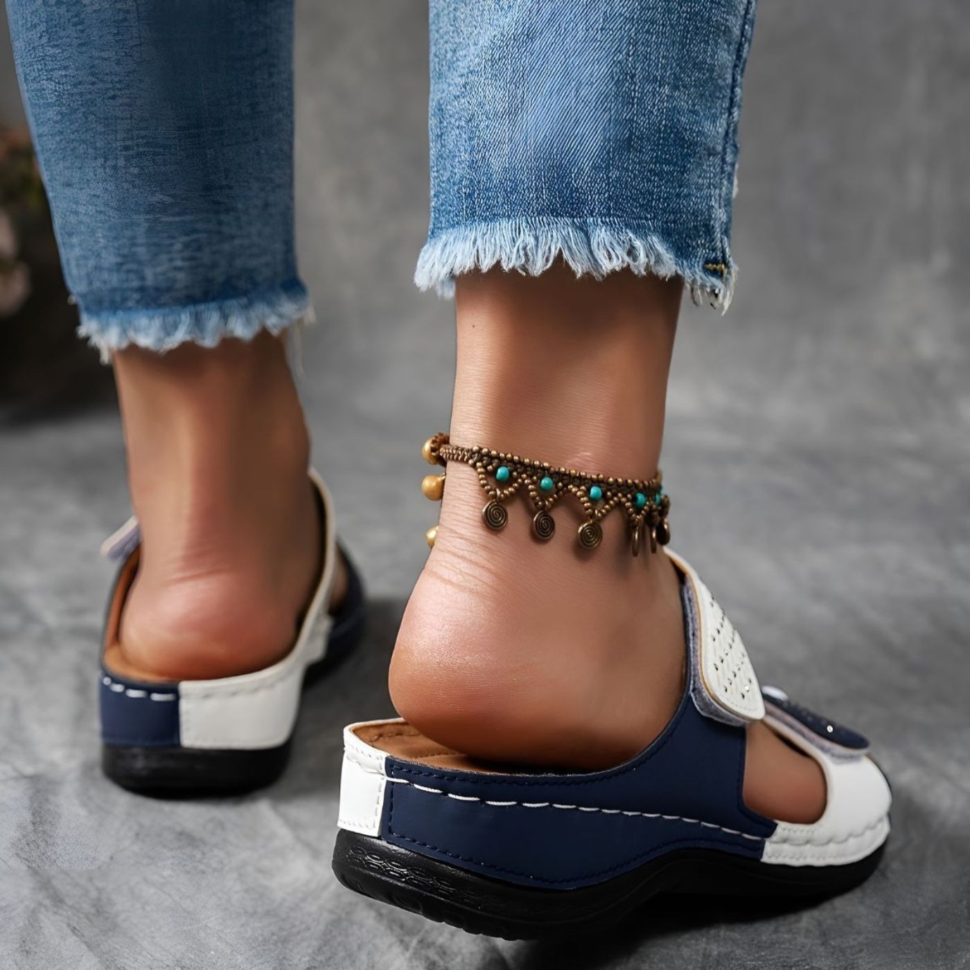 Mallory™ – Lightweight Orthopedic Sandals