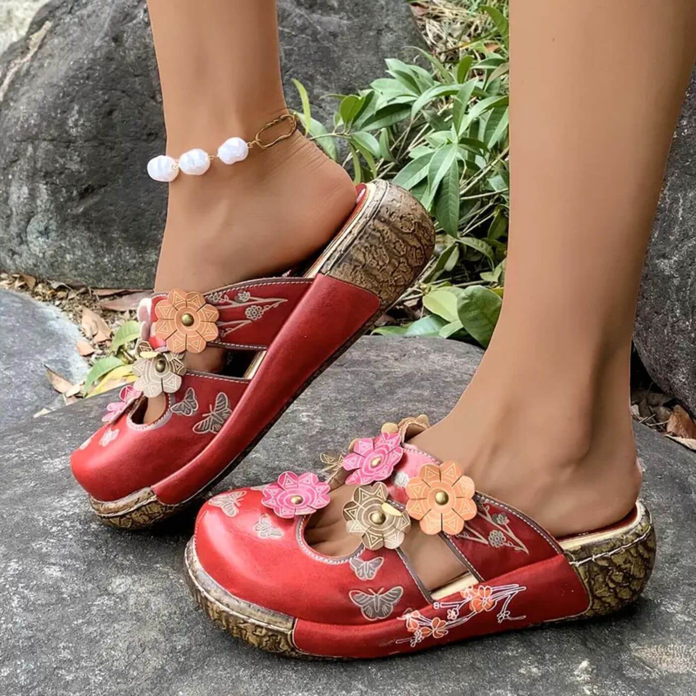 Scarlett™ – Vintage Red Blossom Sandals