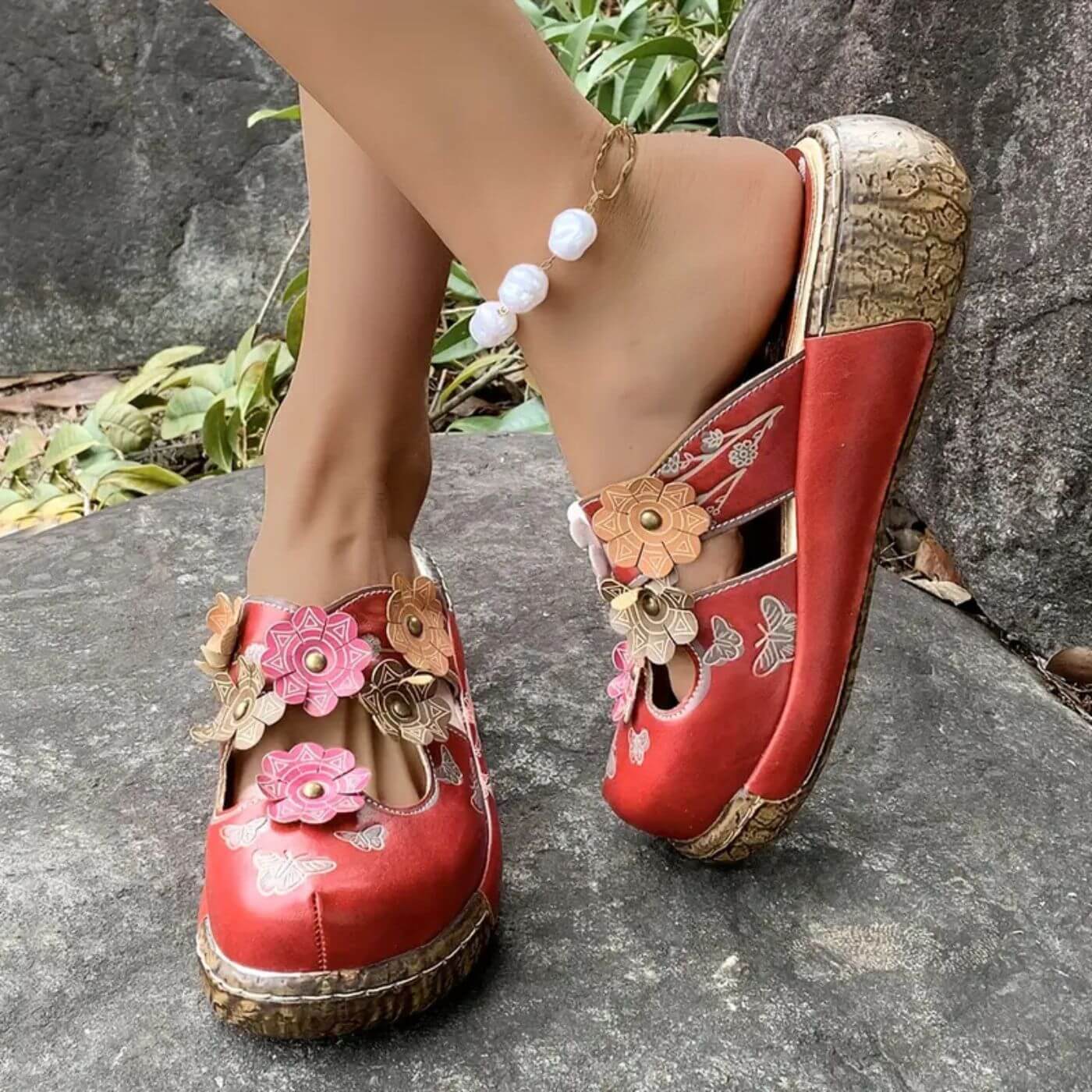Scarlett™ – Vintage Red Blossom Sandals