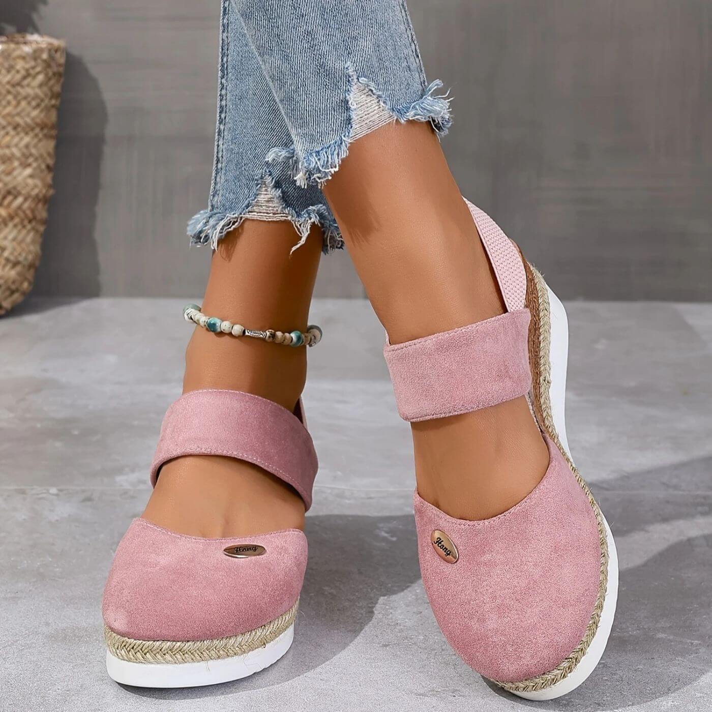 Tara™ - Elegant Closed Toe Orthopedic Wedge Sandals