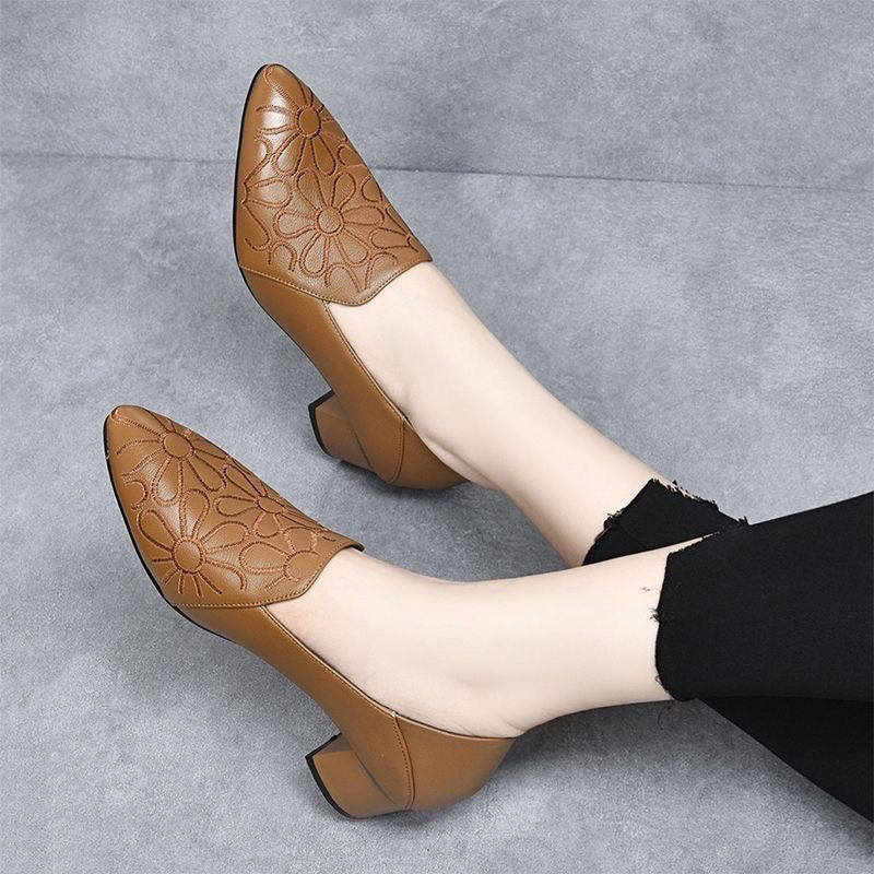 Tonette | Soft Embroidered Pumps